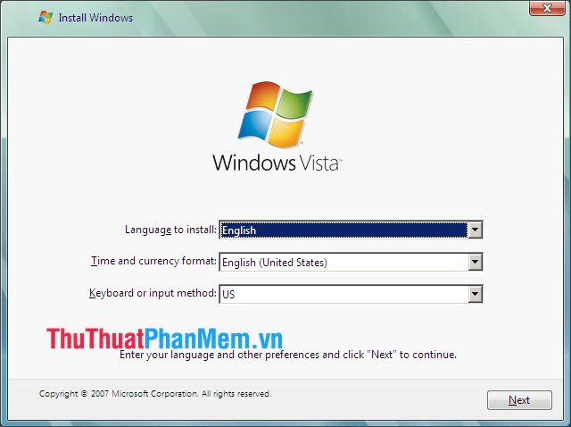 Trong Windows Vista, bạn có thể sử dụng phím tắt Shift + F10 để mở Command Prompt.