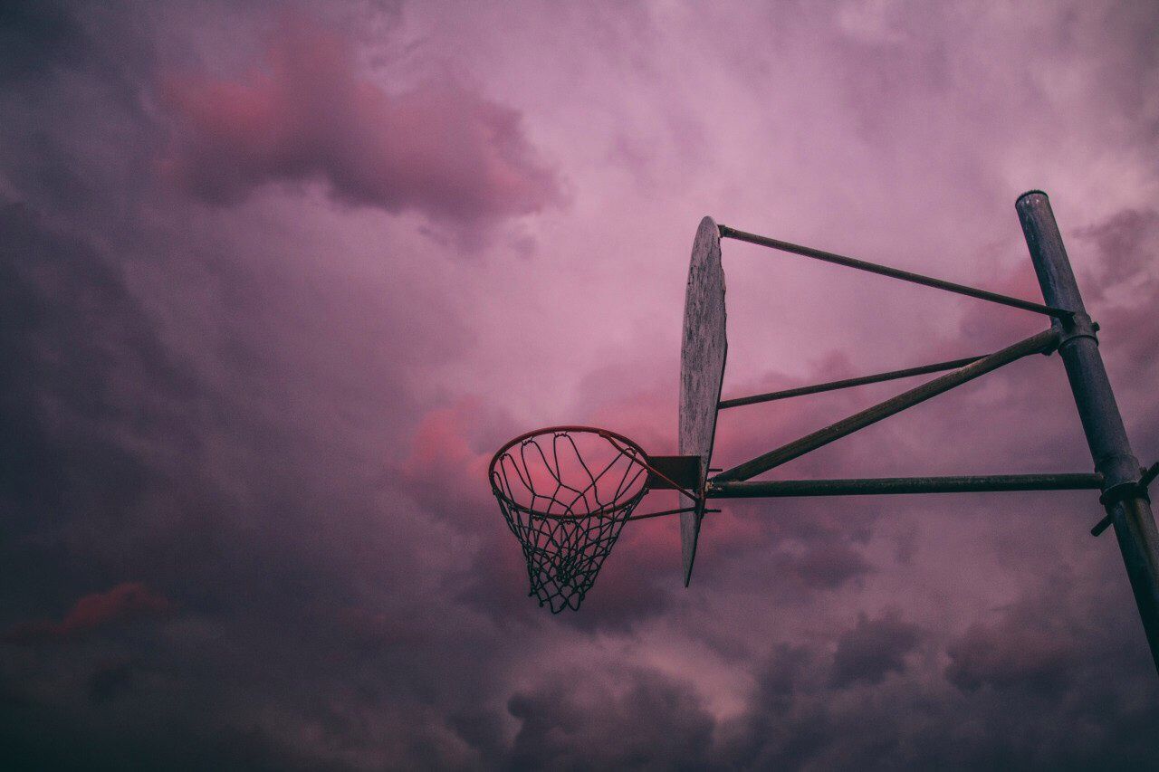 Hình ảnh bóng rổ và bầu trời đẹp