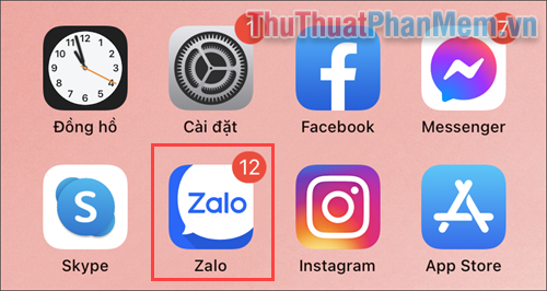 Mở ứng dụng Zalo trên điện thoại di động để sử dụng