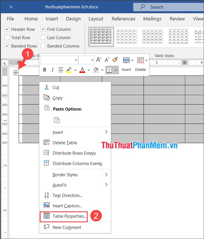 Click chuột phải vào bảng và chọn Table Properties
