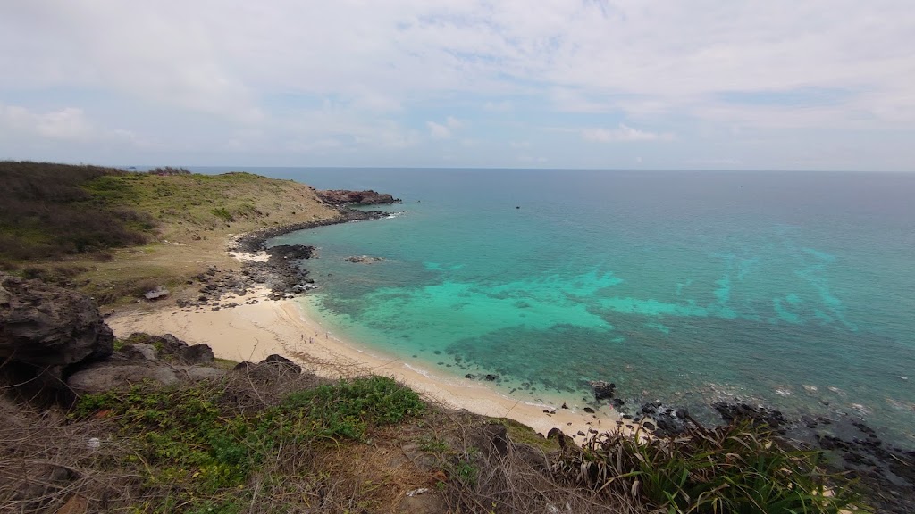 Hình ảnh bãi biển nhỏ trên đảo Phú Quý