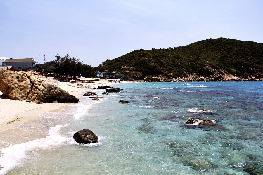 Hình ảnh đảo Bình Ba nước xanh