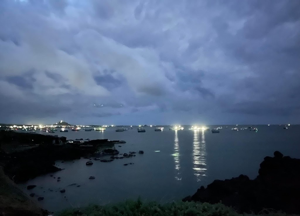 Hình ảnh đảo Phú Quý trời tối