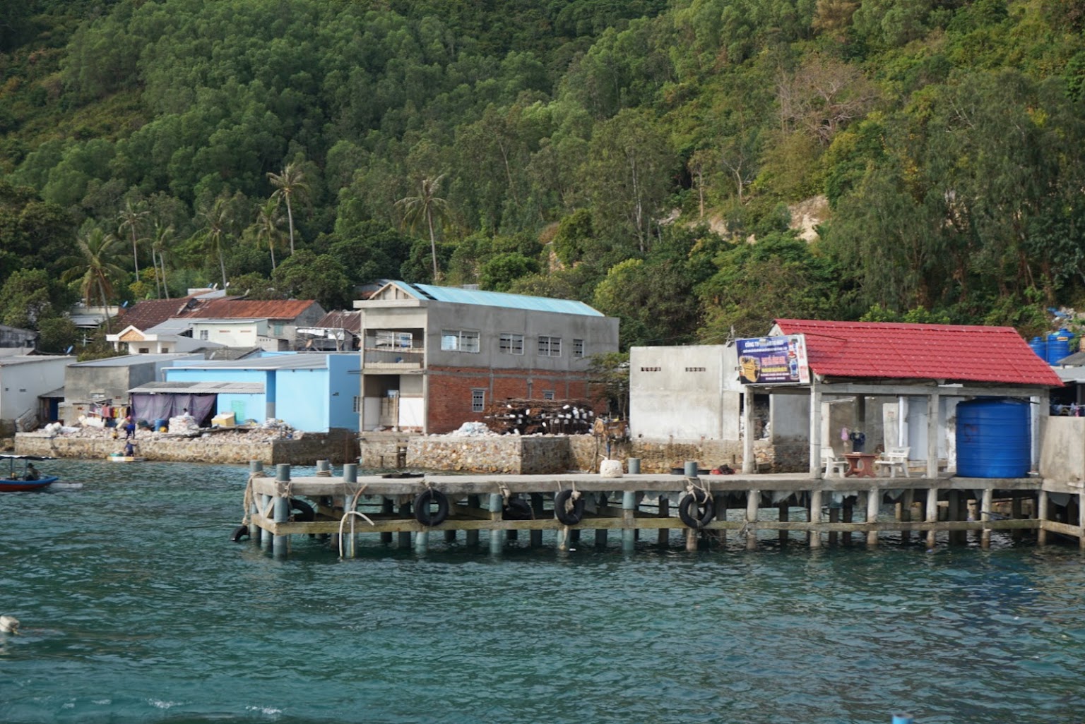 Hình ảnh một ngôi nhà trên đảo Nam Du