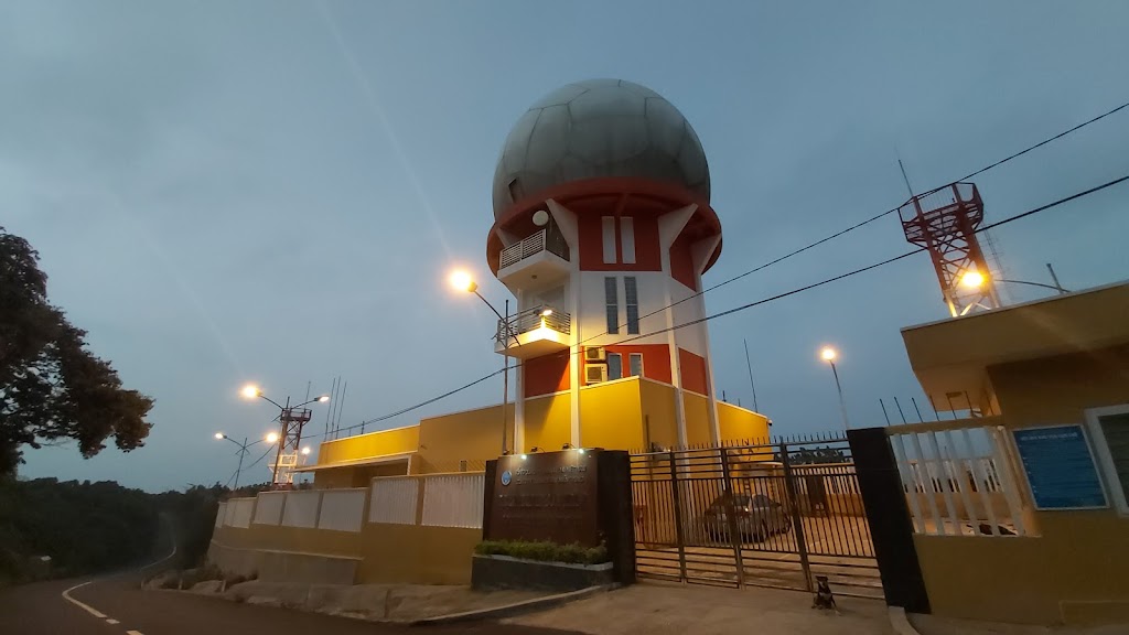 Hình ảnh bán đảo Sơn Trà, tháp radar về đêm