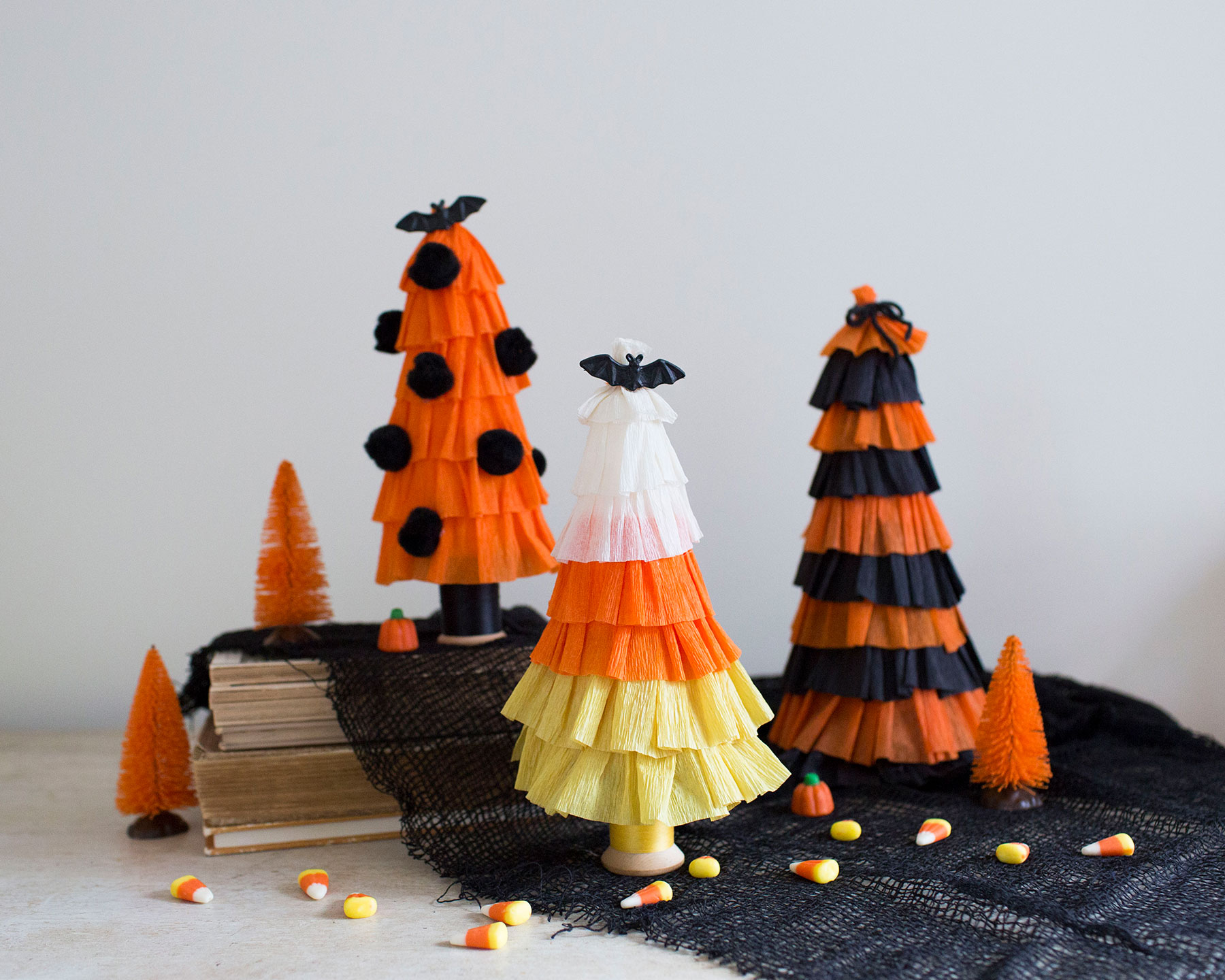 Cách tạo đồ Handmade trang trí Halloween cho lớp học mầm non