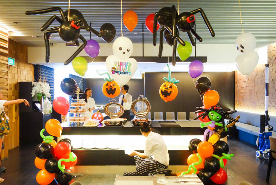 Ý tưởng trang trí Halloween cho lớp học mầm non với bóng bay