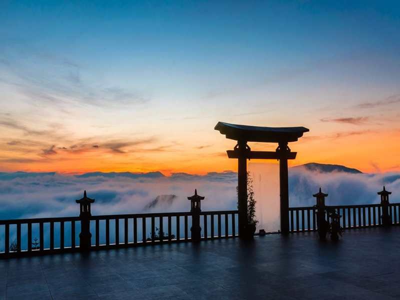 Hình ảnh cổng thiên đường tại chùa Linh Quy Đà Lạt
