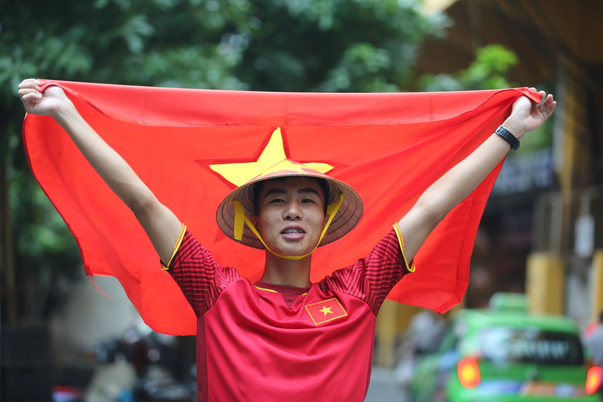 Ảnh cờ đỏ sao vàng tự hào là người Việt Nam