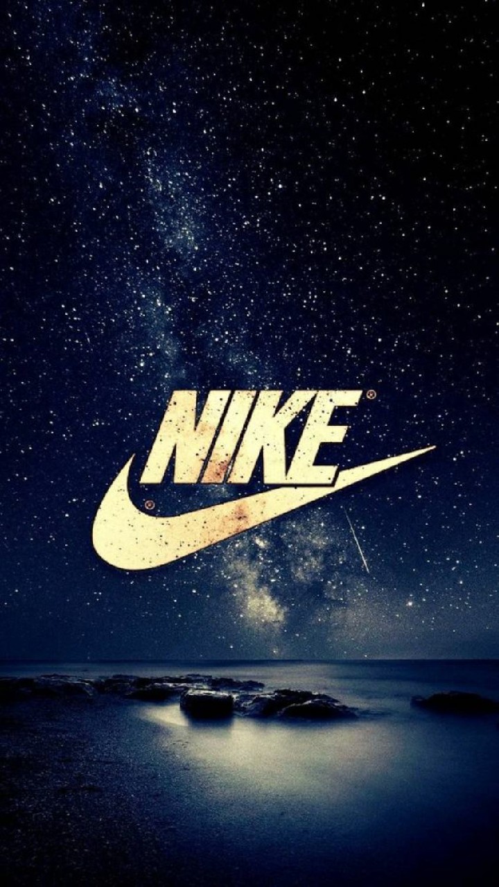 Ảnh nền Nike giữa bầu trời ngàn sao