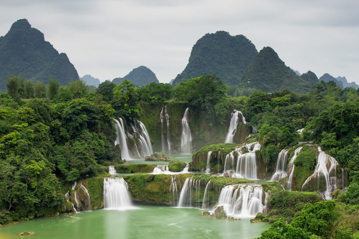 Hình ảnh thác nước tự nhiên lớn nhất Đông Nam Á