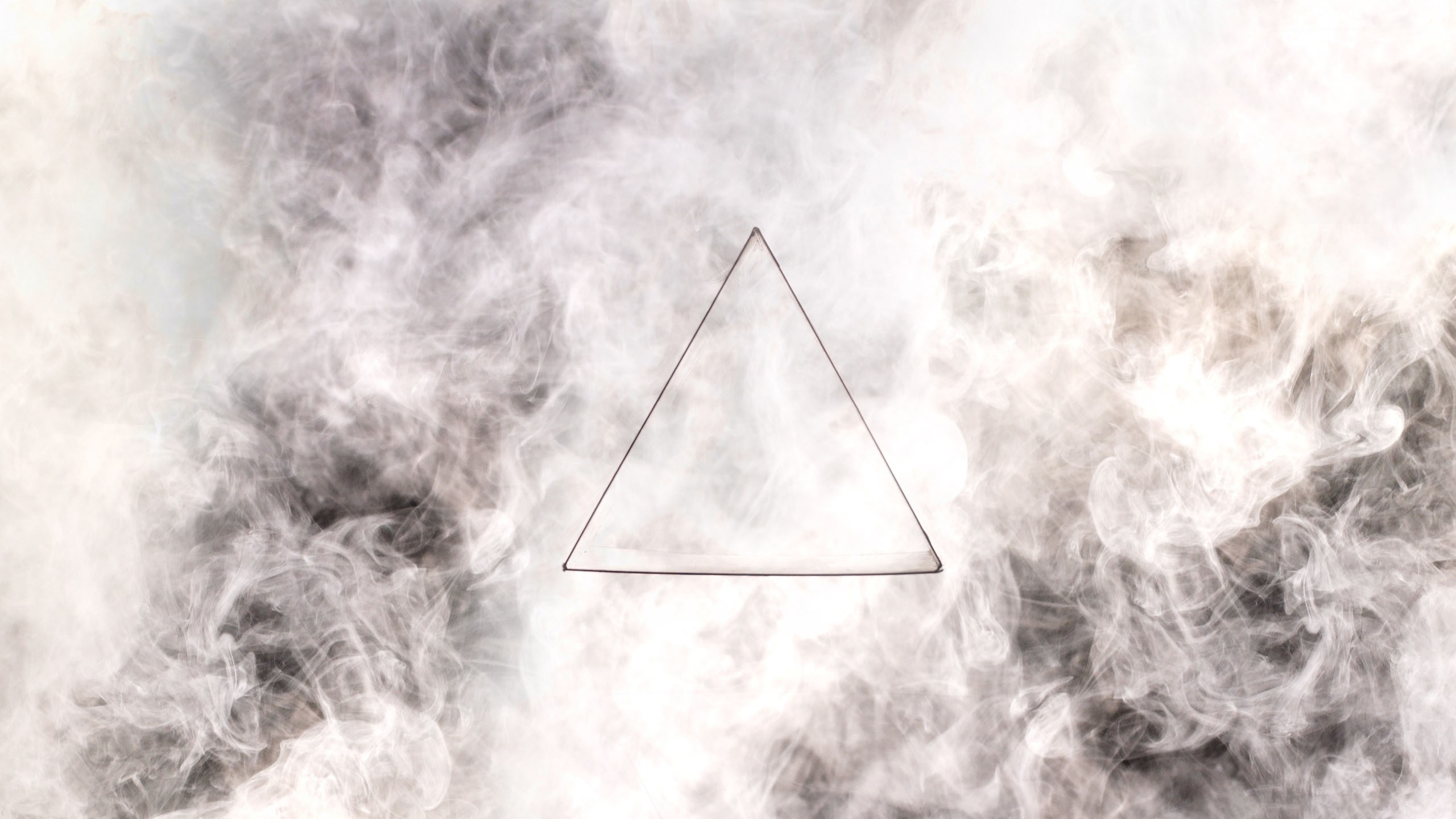 Hình nền tam giác xám khói