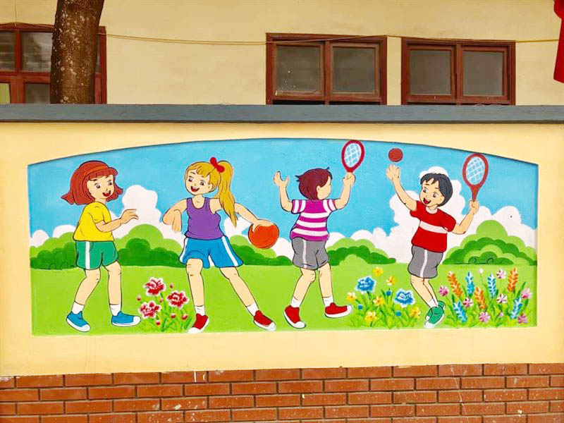 Vẽ tranh tường trường tiểu học