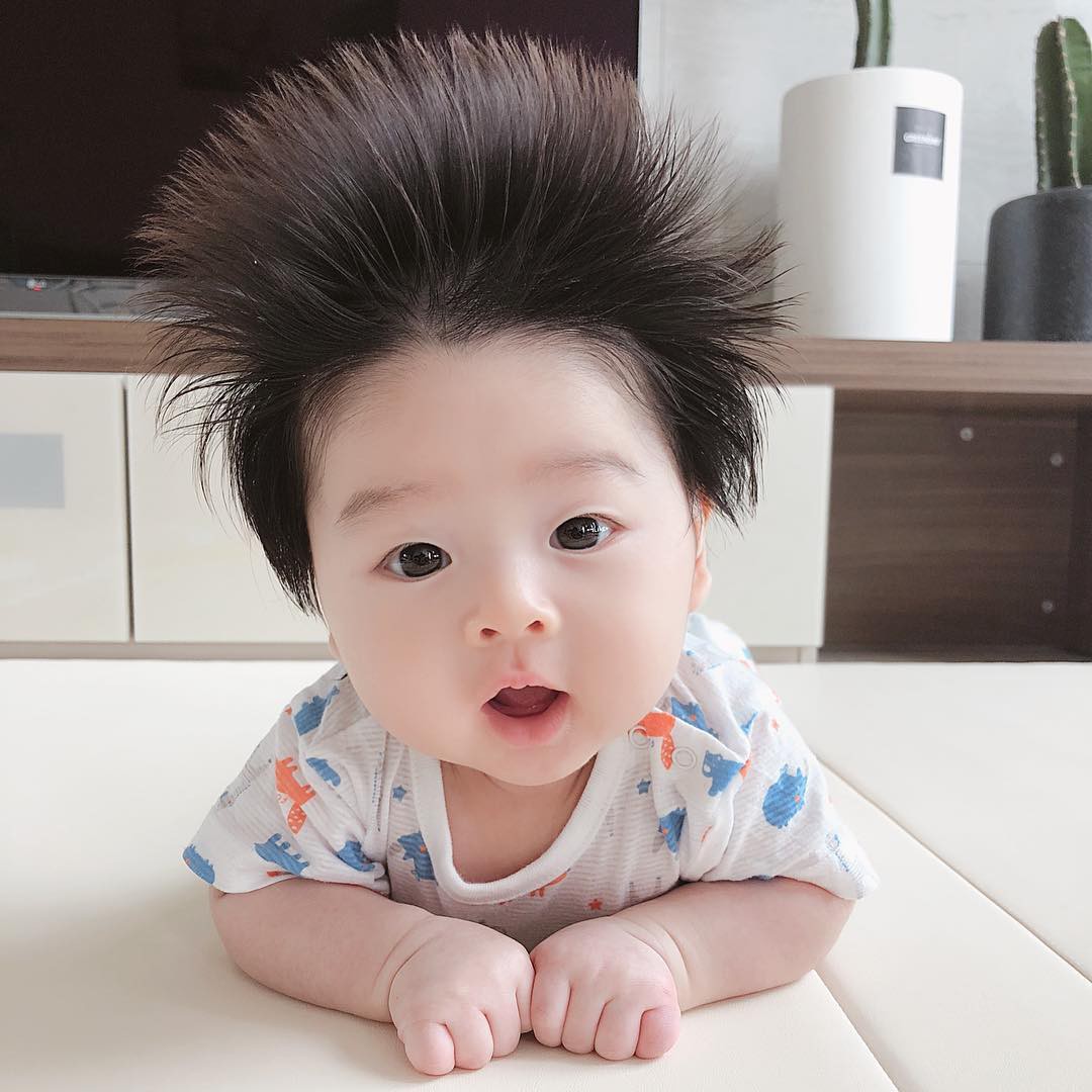 Ảnh em bé Hàn Quốc tóc xù