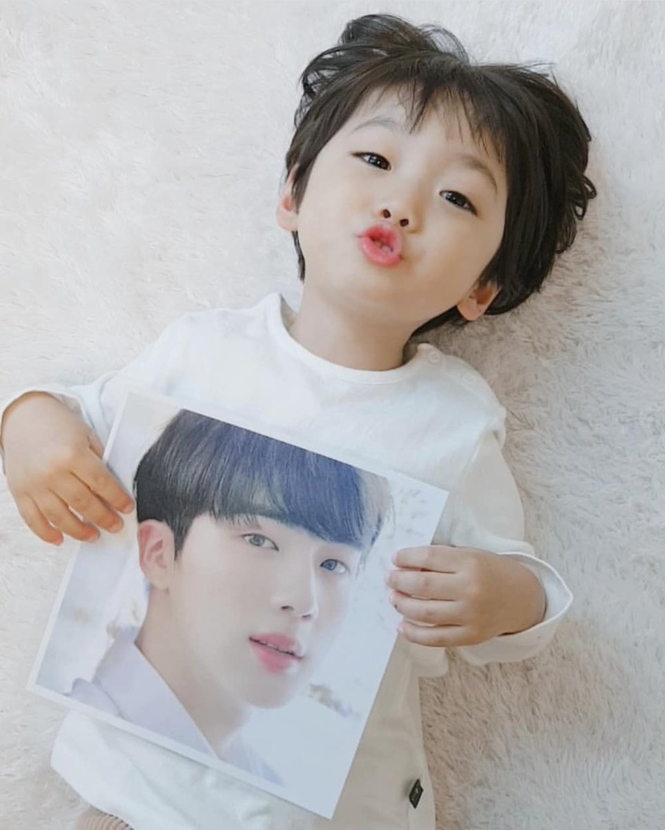 Ảnh em bé trai Hàn Quốc dễ thương