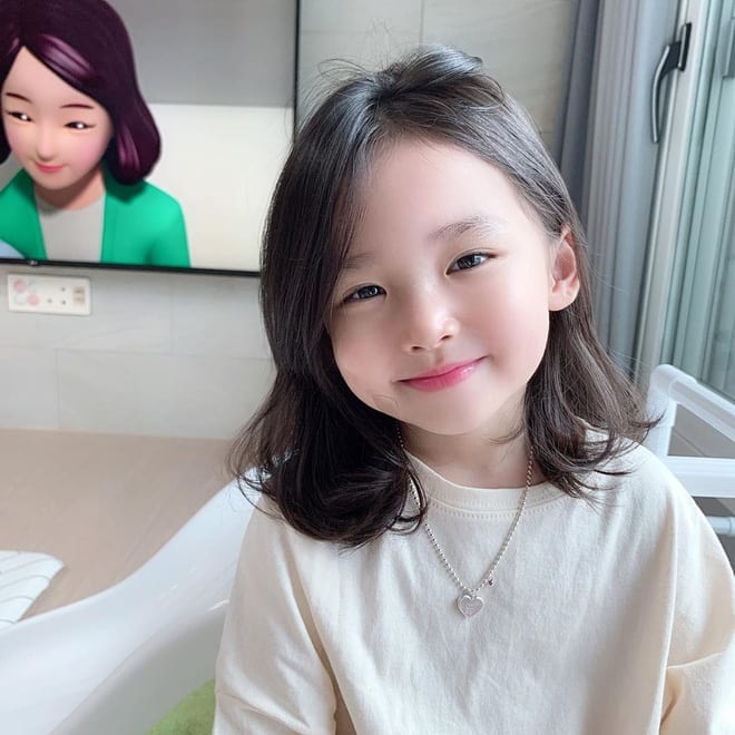 Hình ảnh em bé gái Hàn Quốc dễ thương