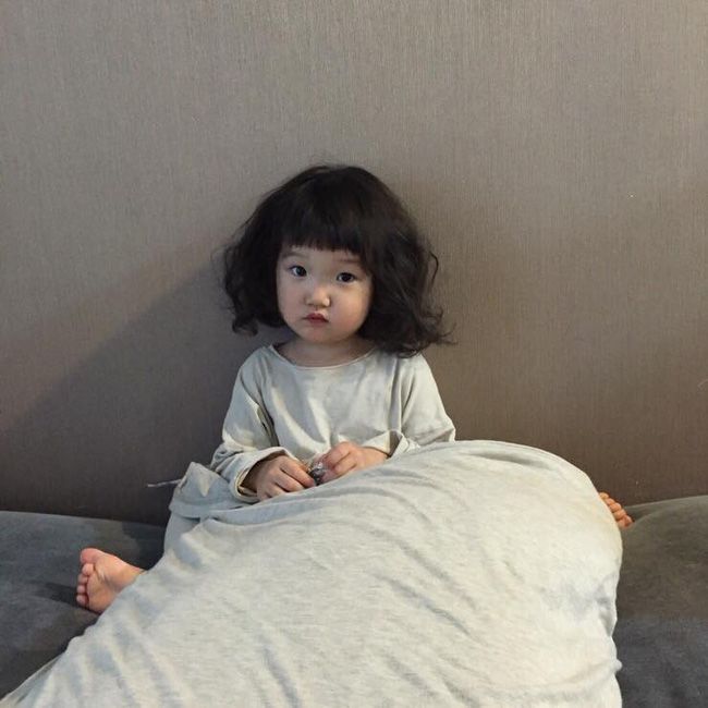 Hình ảnh em bé Hàn Quốc đáng yêu đẹp