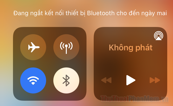Chạm vào biểu tượng Bluetooth màu xanh để tắt tính năng này