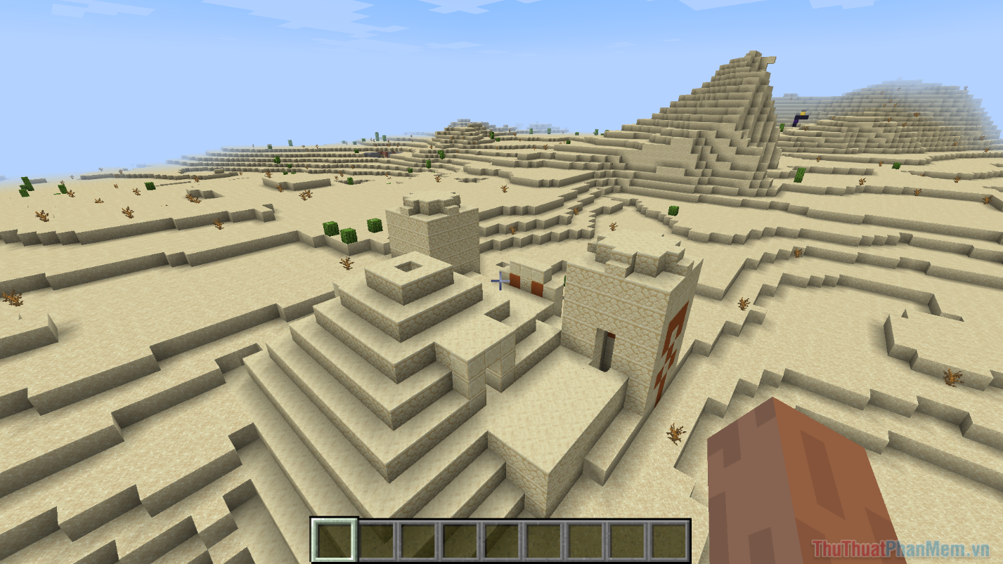 Làng sa mạc, Đền thờ sa mạc và Thạch anh tím