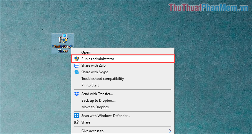 Click chuột phải vào file cài đặt và chọn Run as administrator