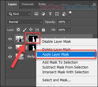 Nhấp chuột phải vào mask của layer trên cùng, rồi chọn Apply Layer Mask