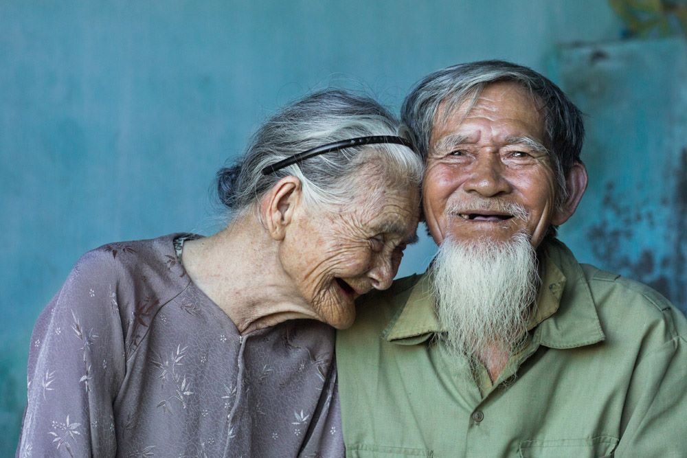 Hình ảnh vợ chồng già hạnh phúc - SESOMR