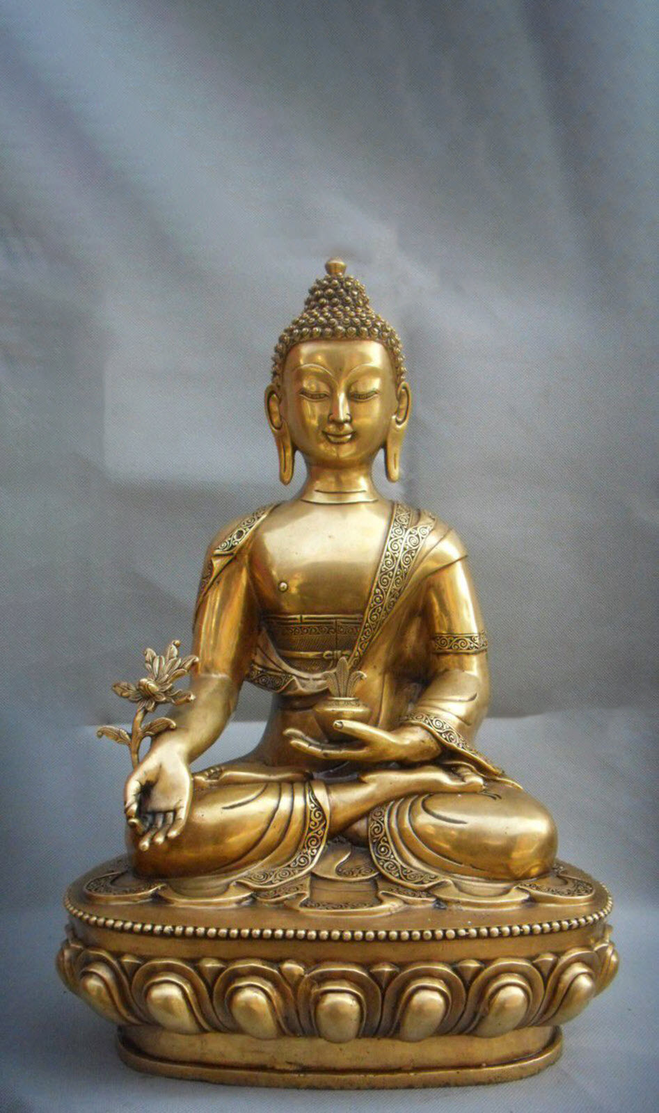 Ảnh nền Phật Dược Sư ngồi thiền