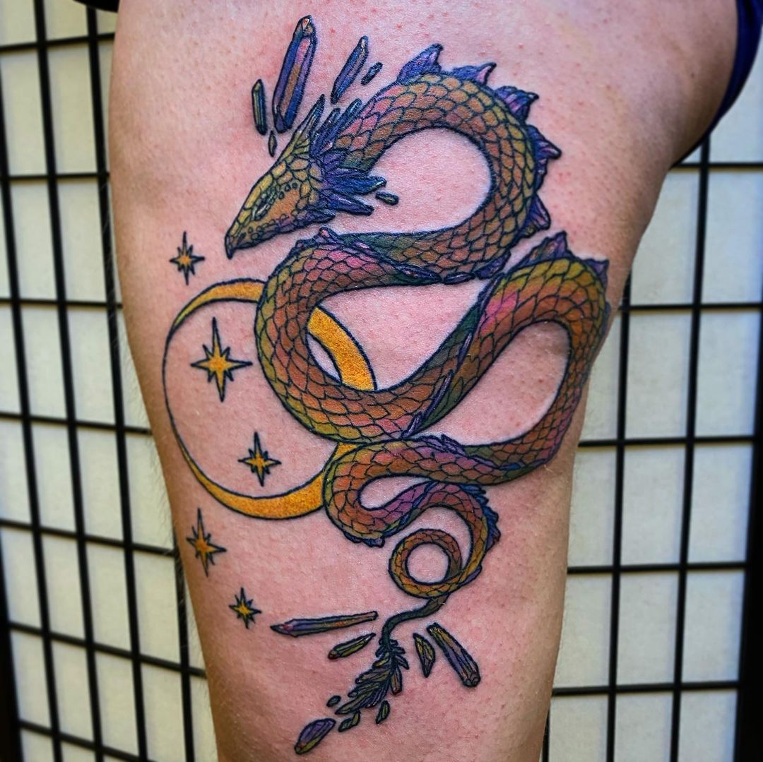 hình xăm con rồng màu vàng dưới bắp chân  Dragon tattoo Band tattoo  Tattoos