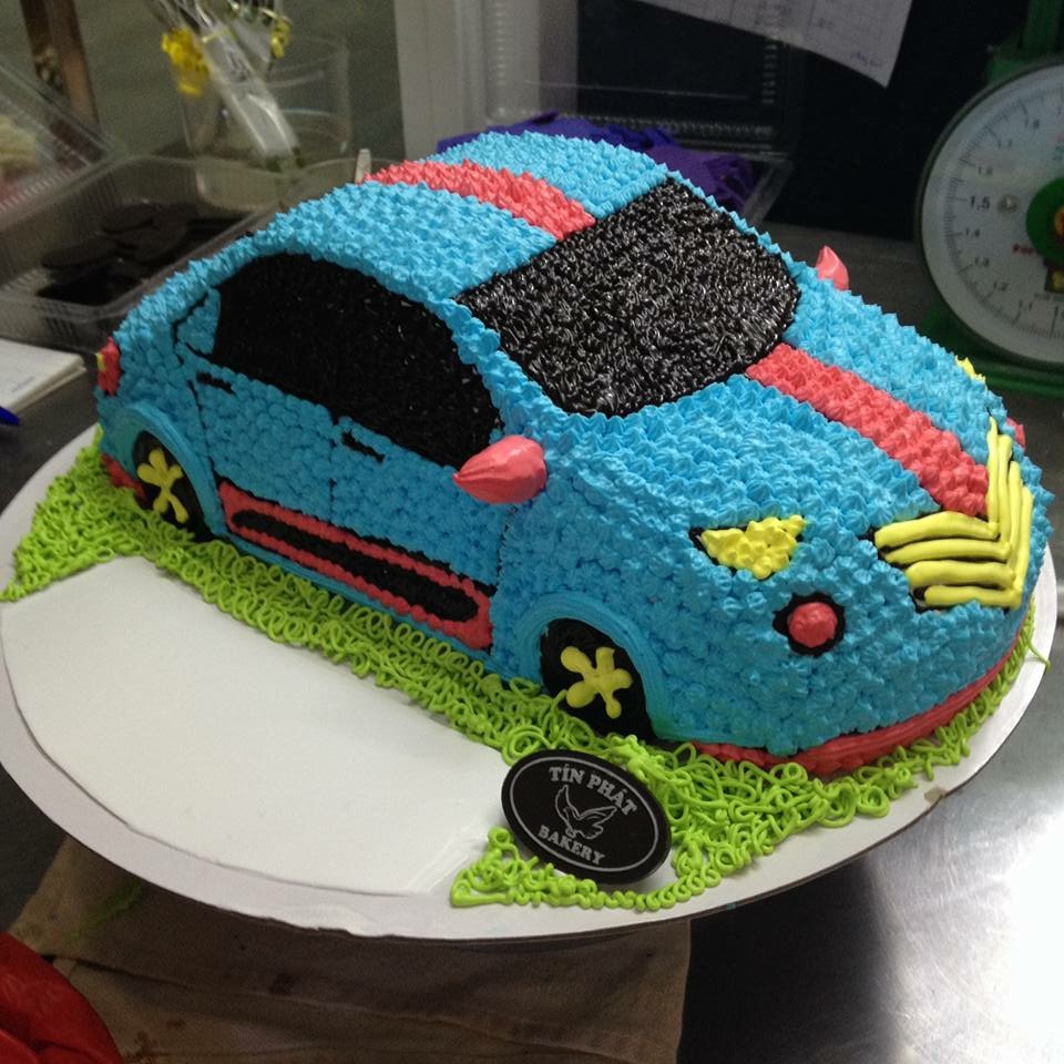 Mẫu bánh sinh nhật hình ô tô tuyệt đẹp