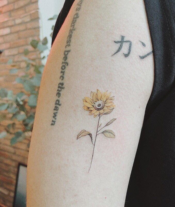 Hình xăm bông hoa Hướng Dương vàng mini đẹp nhất