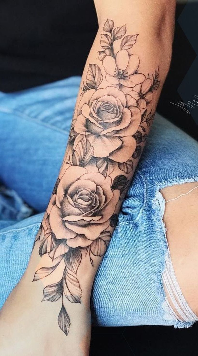 Hình xăm hoa hồng ở cánh tay nữ đẹp nhất