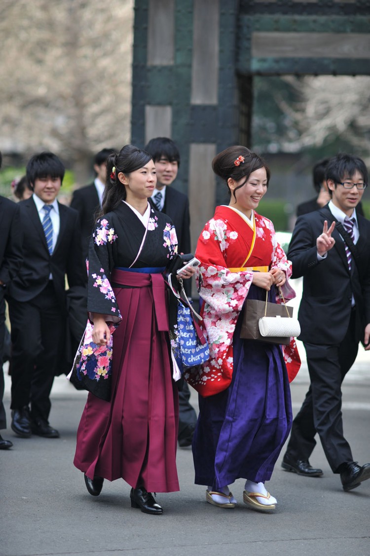 Hình ảnh mặc áo Kimono dự tiệc