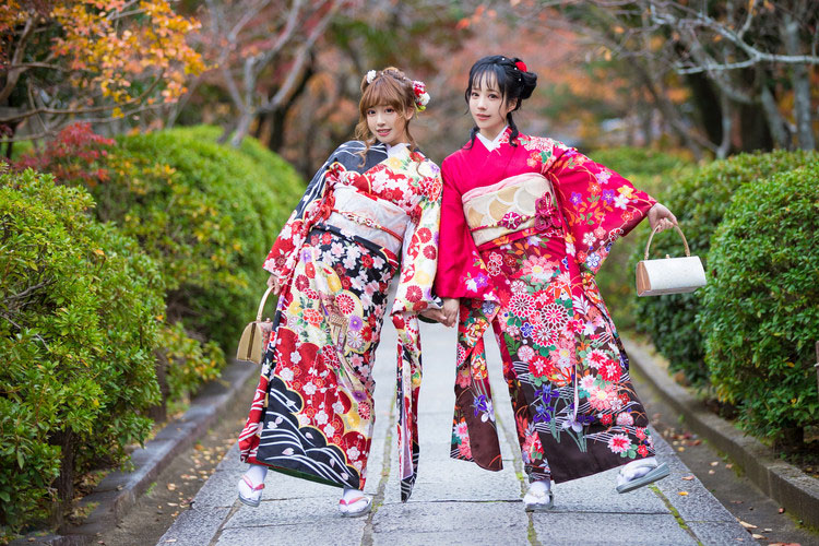 Hình ảnh tạo dáng chụp ảnh Kimono