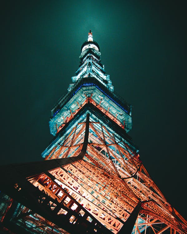 Tháp Tokyo lên đèn