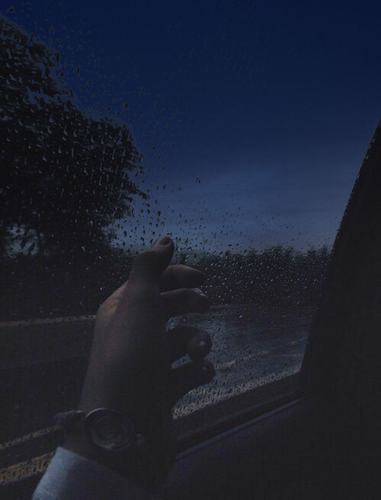 Hình ảnh mưa đêm lặng lẽ rơi