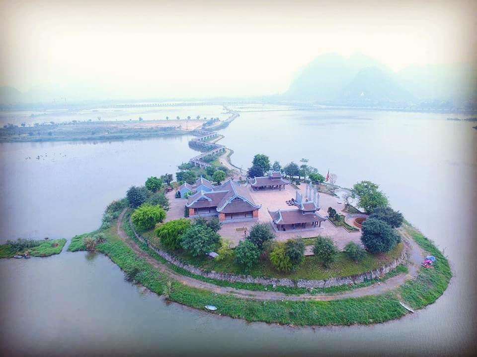 Hình ảnh một góc chùa Tam Chúc